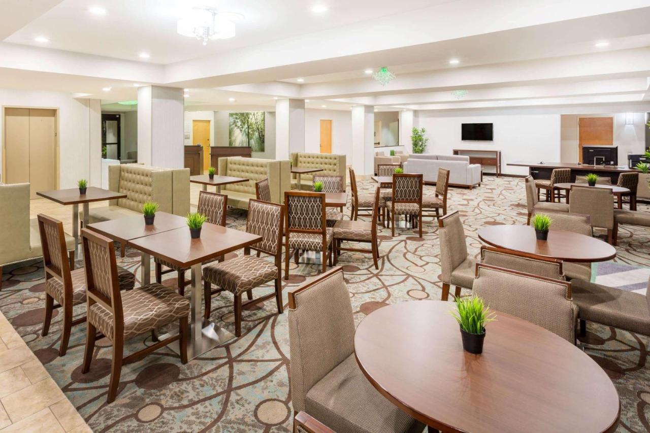 Wyndham Garden Greenville / Spartanburg Airport Екстериор снимка