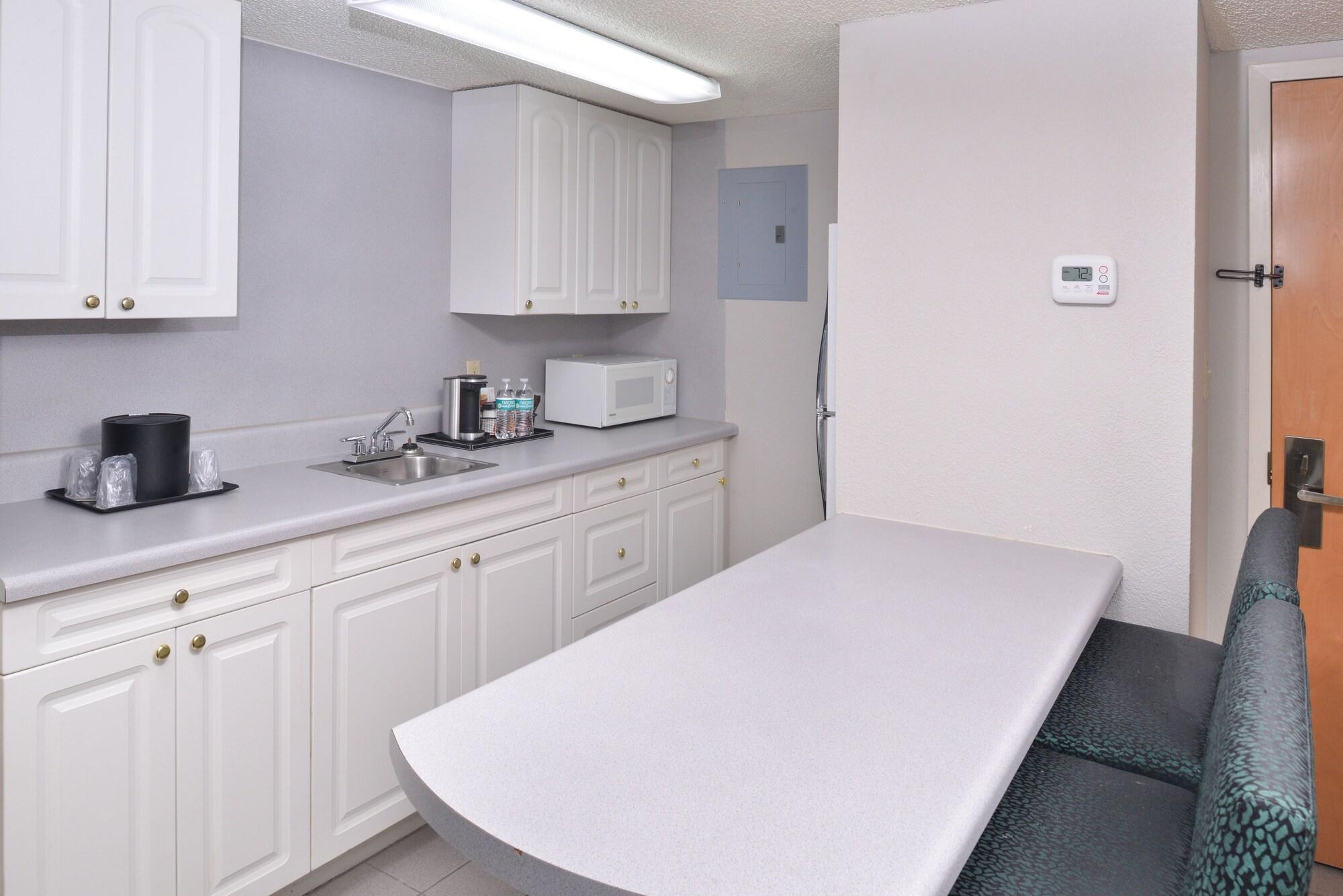 Wyndham Garden Greenville / Spartanburg Airport Екстериор снимка