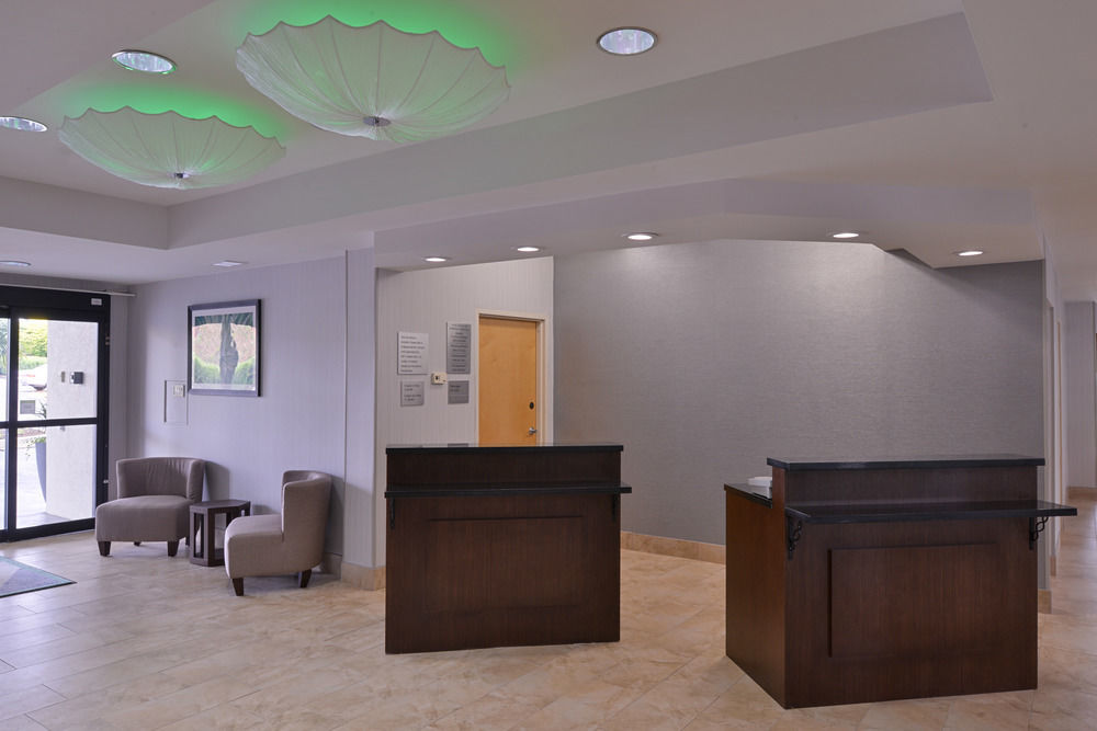 Wyndham Garden Greenville / Spartanburg Airport Екстериор снимка