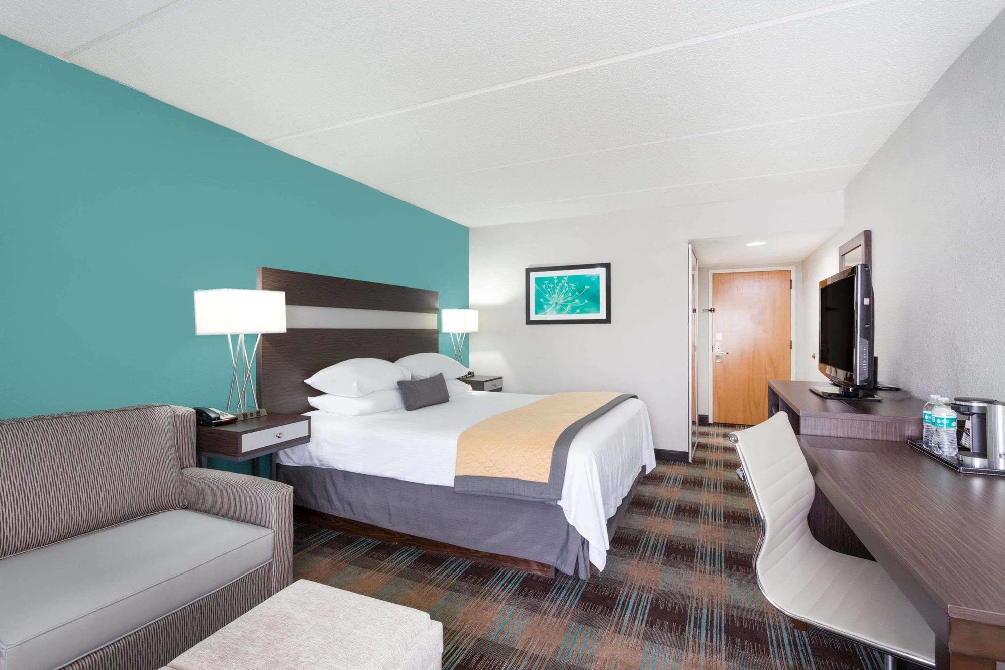 Wyndham Garden Greenville / Spartanburg Airport Екстериор снимка